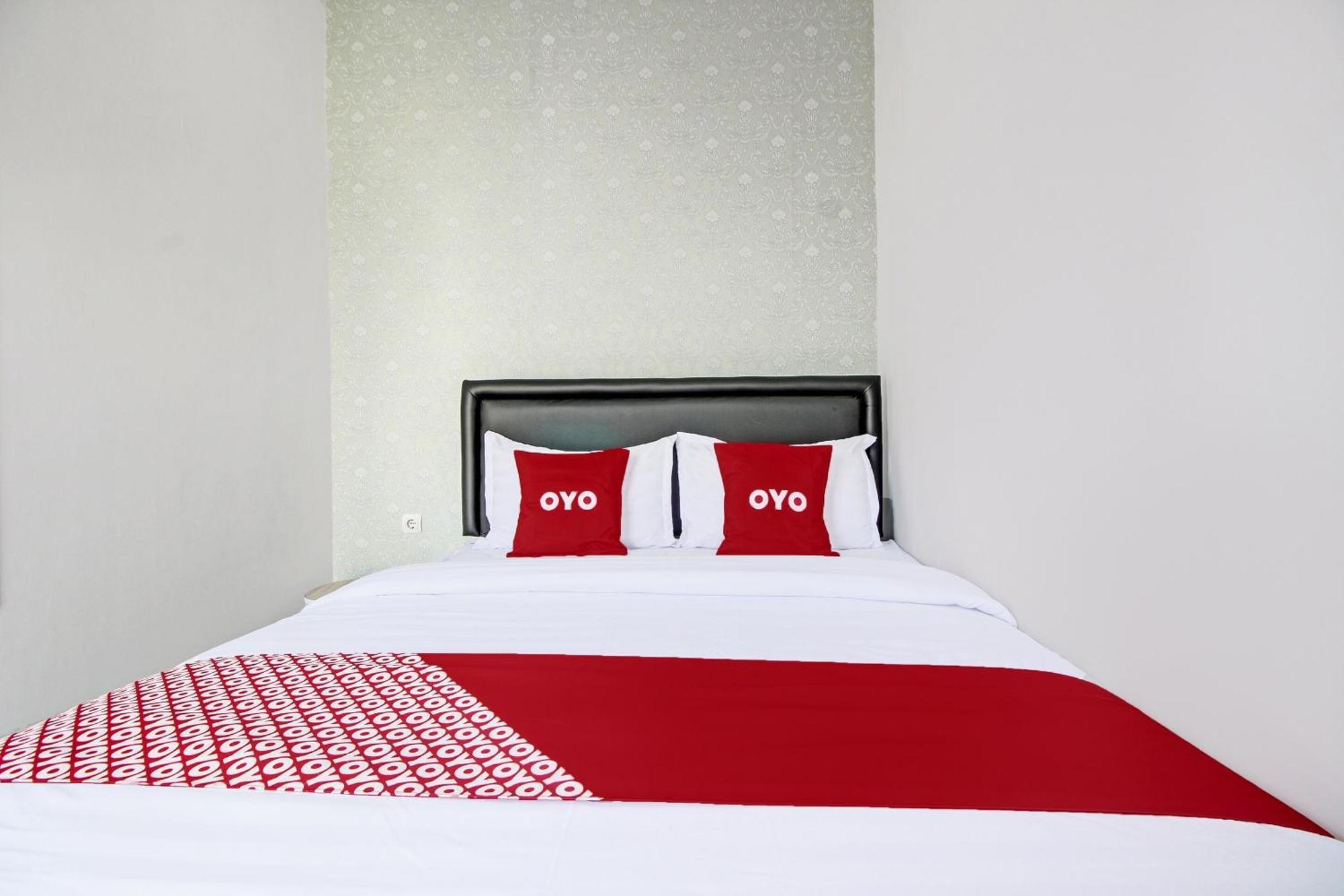 Super Oyo Collection O 92363 Kp Inn 요그야카르타 외부 사진