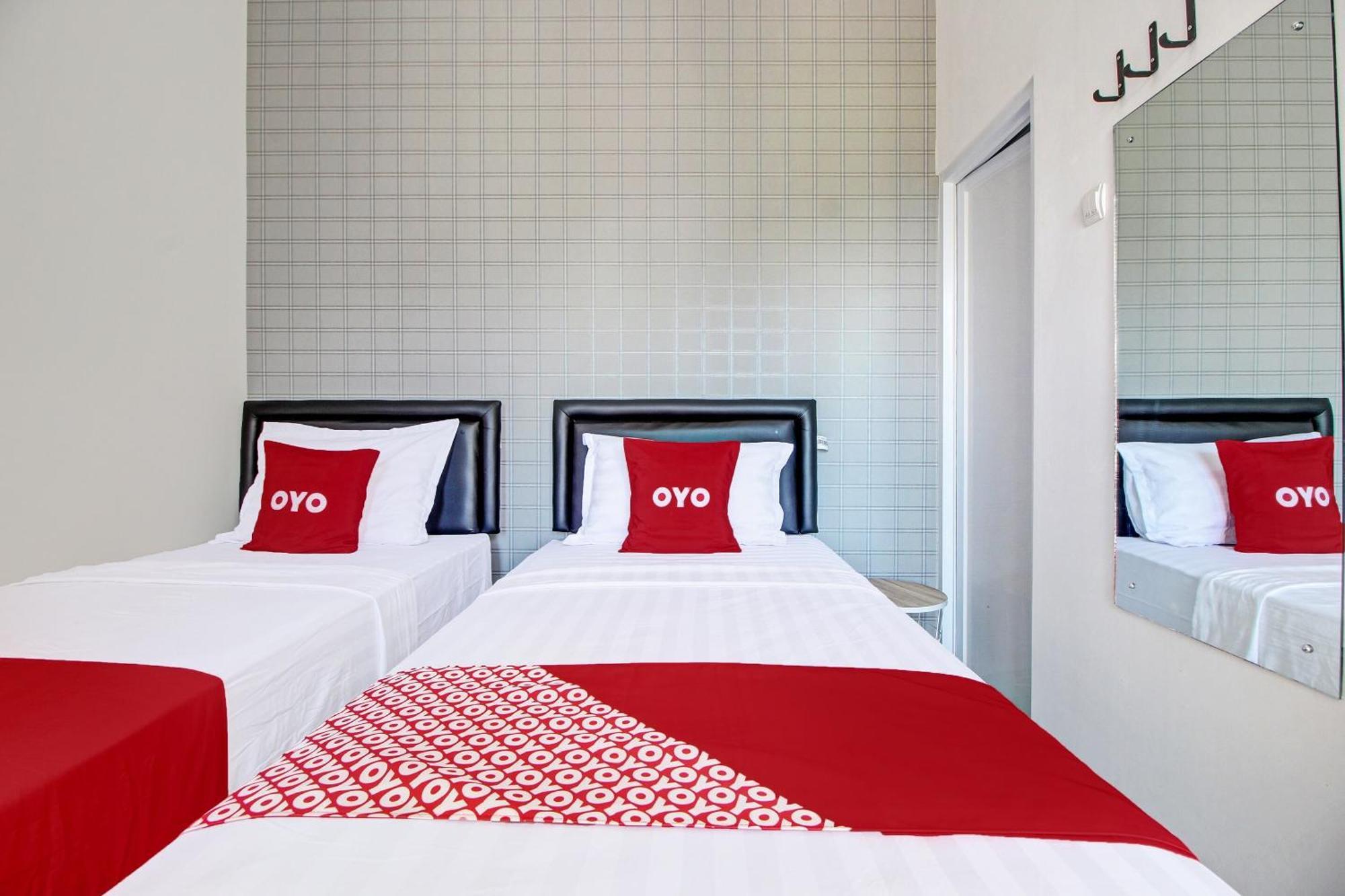 Super Oyo Collection O 92363 Kp Inn 요그야카르타 외부 사진